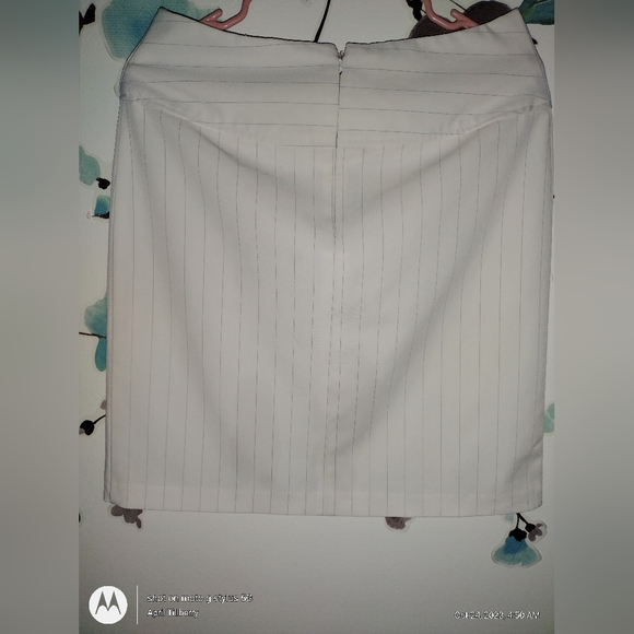 B Moss Skirt - Picture 3 of 3